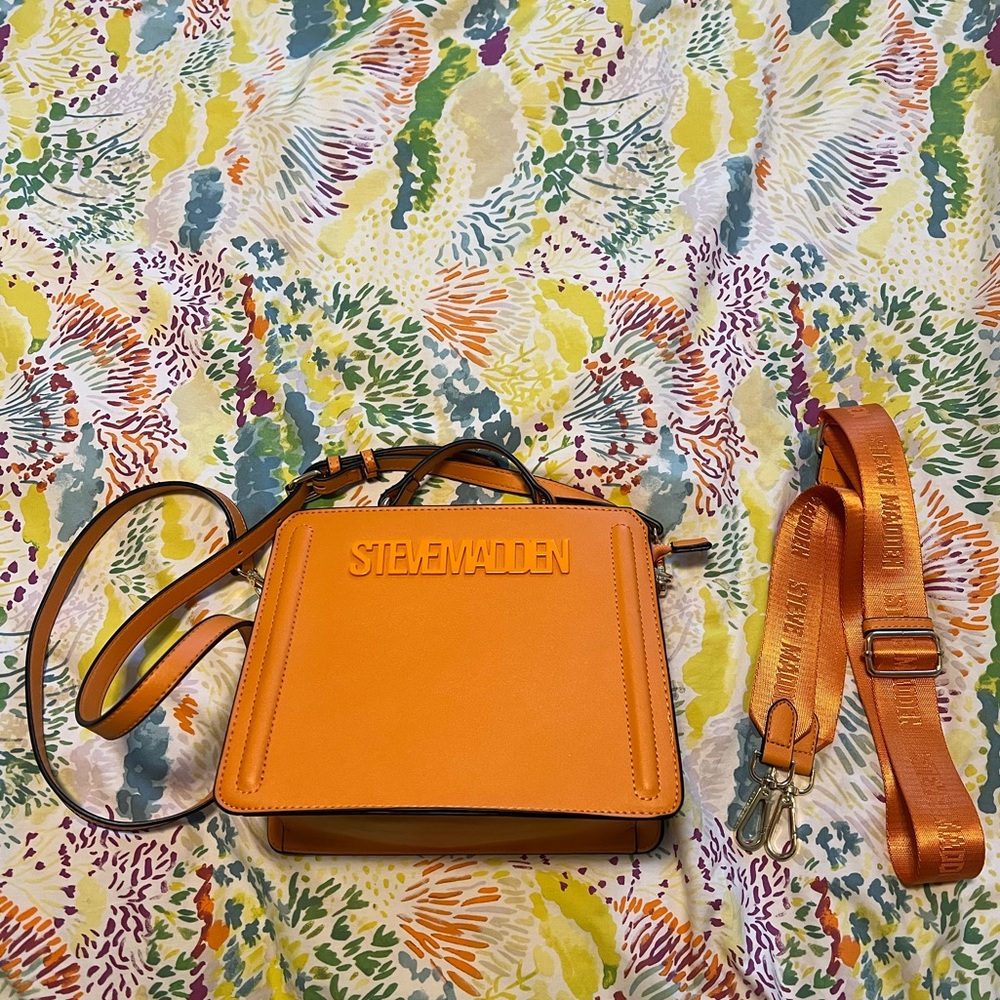 Steve Madden Bevelyn orange convertible crossbody bag‎ gently used